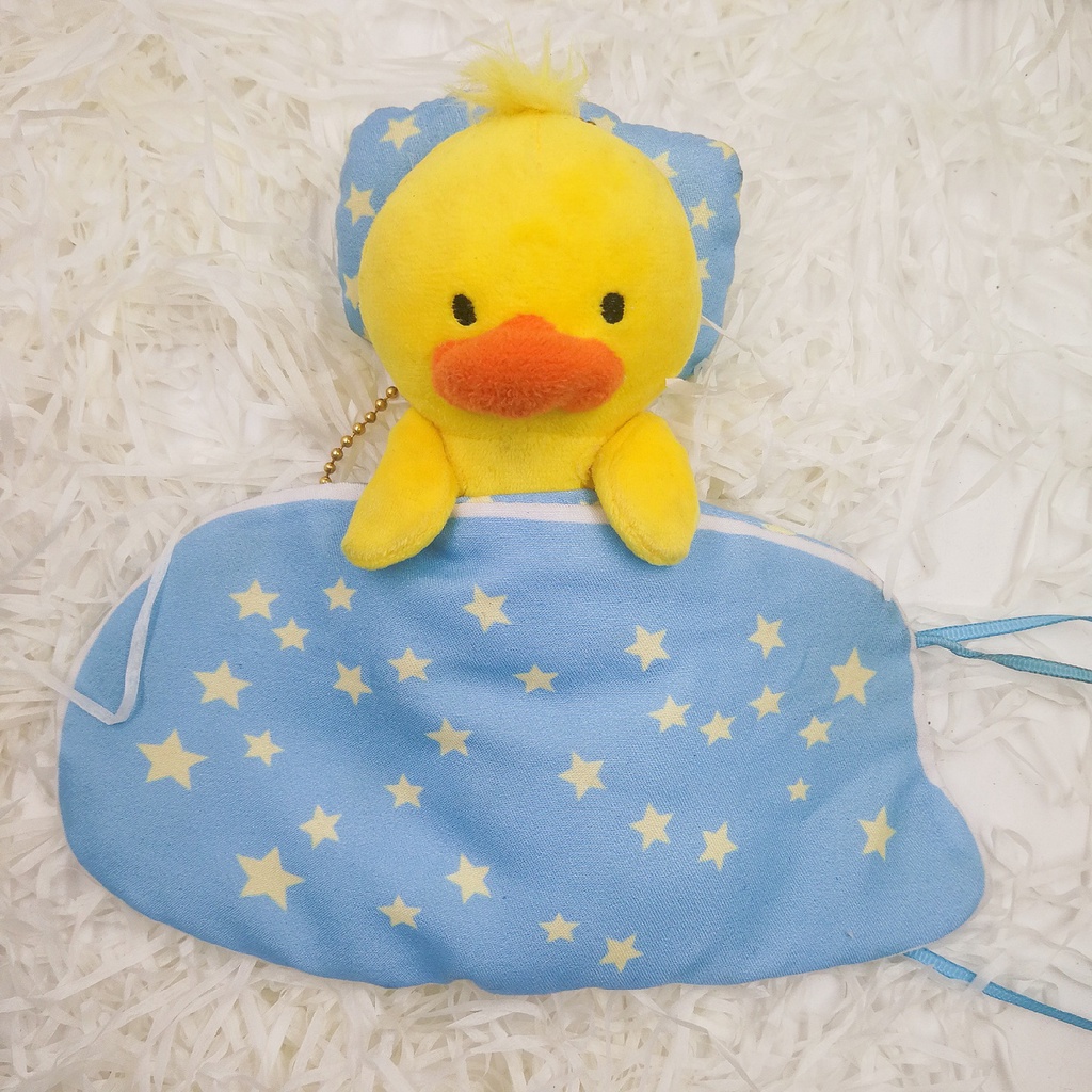 Móc khóa thú bông bé vịt quấn chăn có gối đầu kích thước 14cm NEOCI