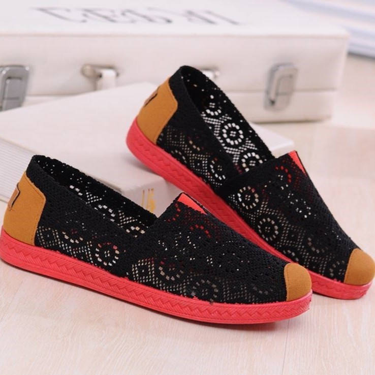 Giày slip on ren sang trọng GTTG23