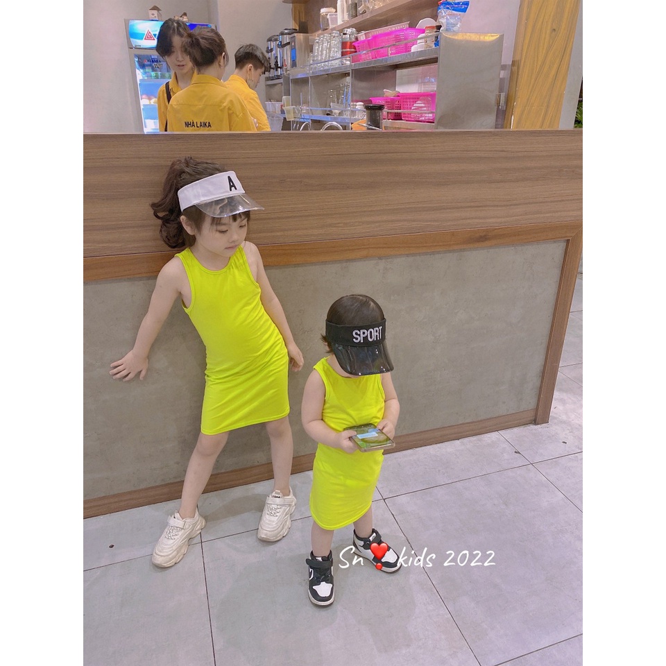 Đầm body 3 lỗ form dài cho bé