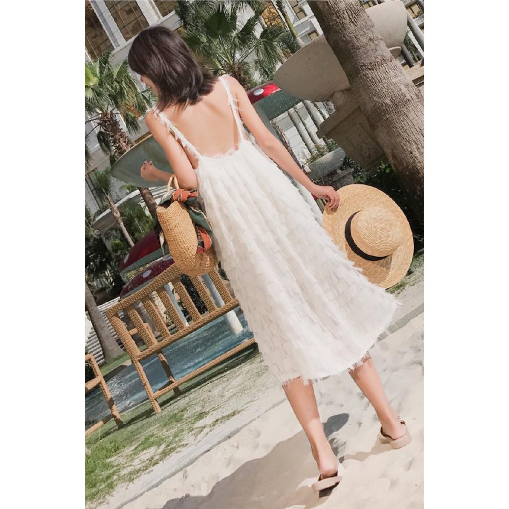 Váy 2 dây hở lưng vải lông vũ, nhẹ nhàng siêu dịu dàng.