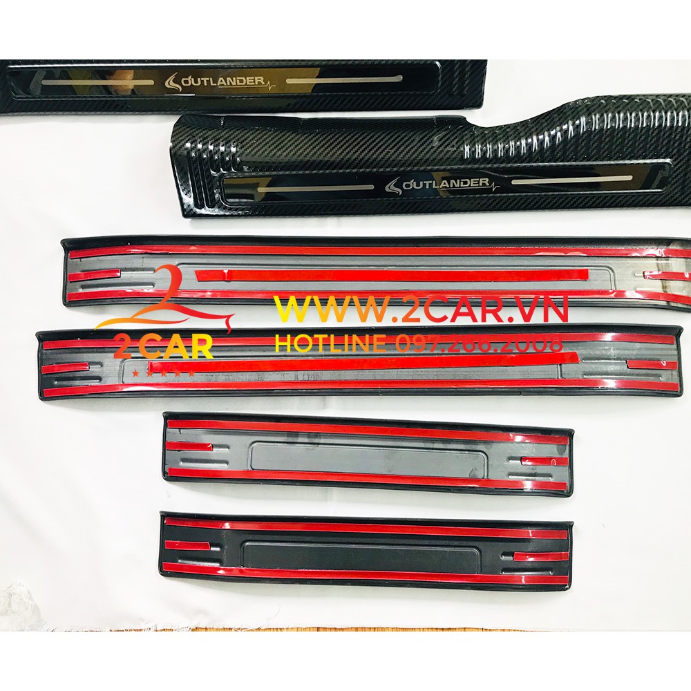 Ốp bậc cửa, nẹp bước chân trong, ngoài Carbon xe Outlander 2016- 2021, 2022 2023 vân CACBON cao cấp
