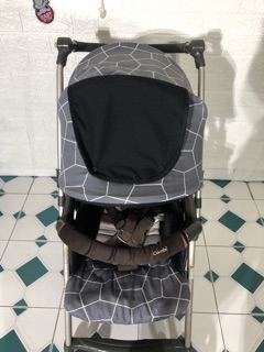 Xe đẩy 2 chiều Combi Bonito