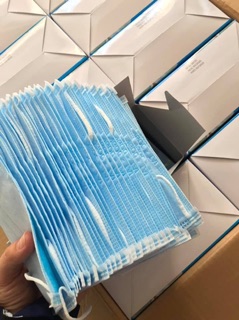 Khau trang y te 4 lop ( 1 hộp 50 cái)