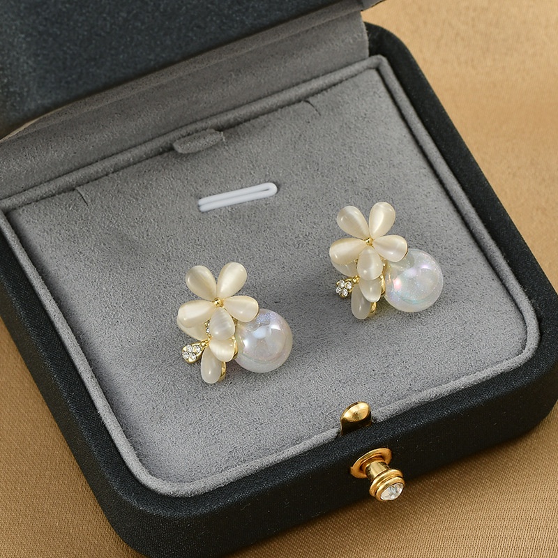 Bông Tai Mạ Bạc 925 Hình Hoa Đính Ngọc Trai Nhân Tạo Phong Cách Hàn Quốc Sang Trọng