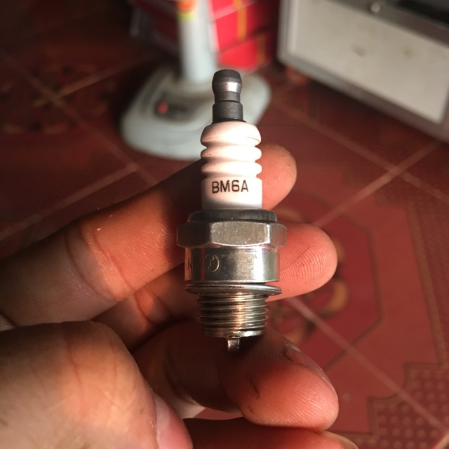Bugi Máy Cắt Cỏ 2T NGK