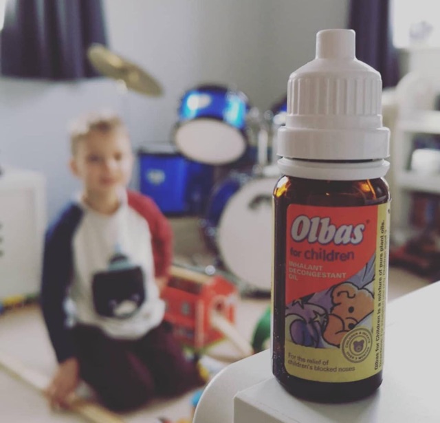 Tinh dầu Olbas trị cảm cúm, sổ mũi, nghẹt mũi cho bé