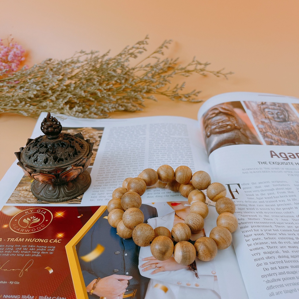 Vòng Tay Trầm Hương Kỳ Gia 14 Li