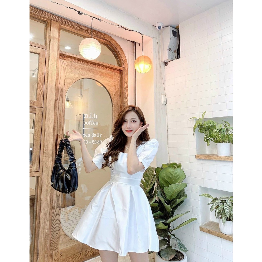 Đầm Phi Xoè Cổ U Siêu Đẹp