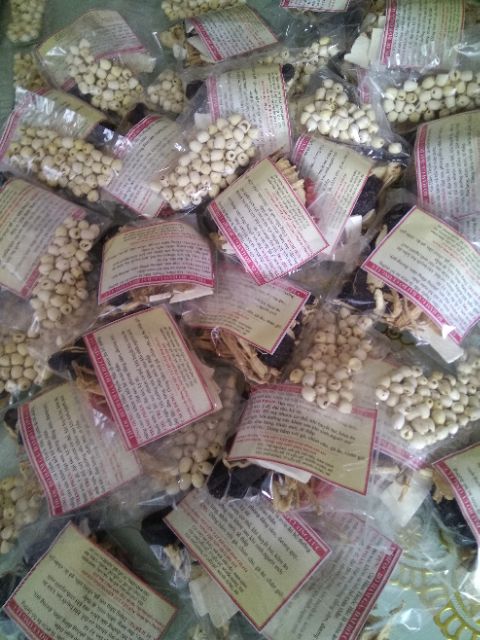 Vị hầm thuôc bắc Hầm với chim câu, gà, chân giò, lẩu gà...