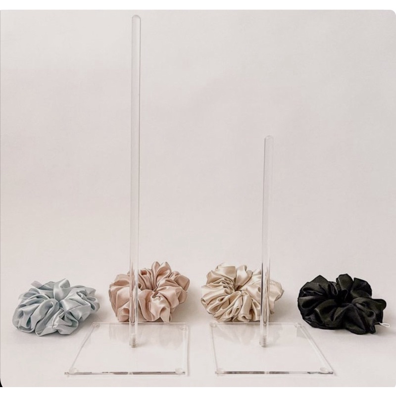 Scrunchie Holder - Cột nhựa trong treo dây Scrunchie