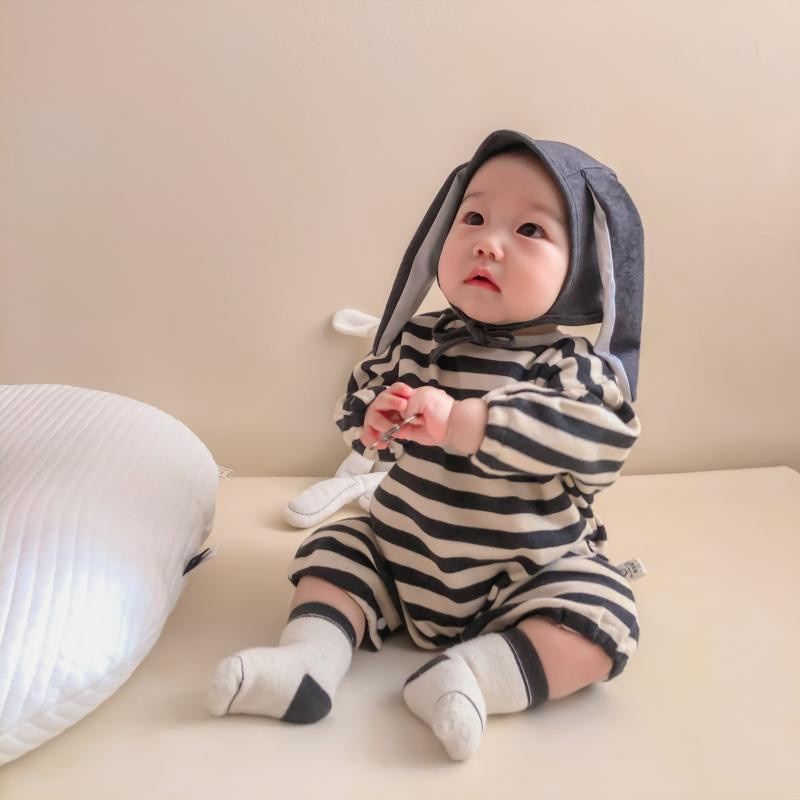 Bộ Áo liền quần Kẻ Sọc + Mũ Tai Thỏ Dễ Thương Cho Trẻ Sơ Sinh