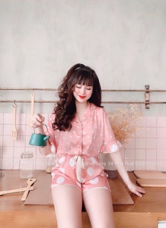 Bộ ngủ lụa chấm bi tay cộc quần đùi