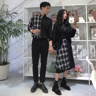 Ord set đôi gồm áo nam và váy nữ.