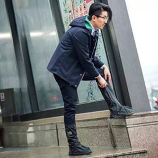 Ủng đi mưa cổ cao !