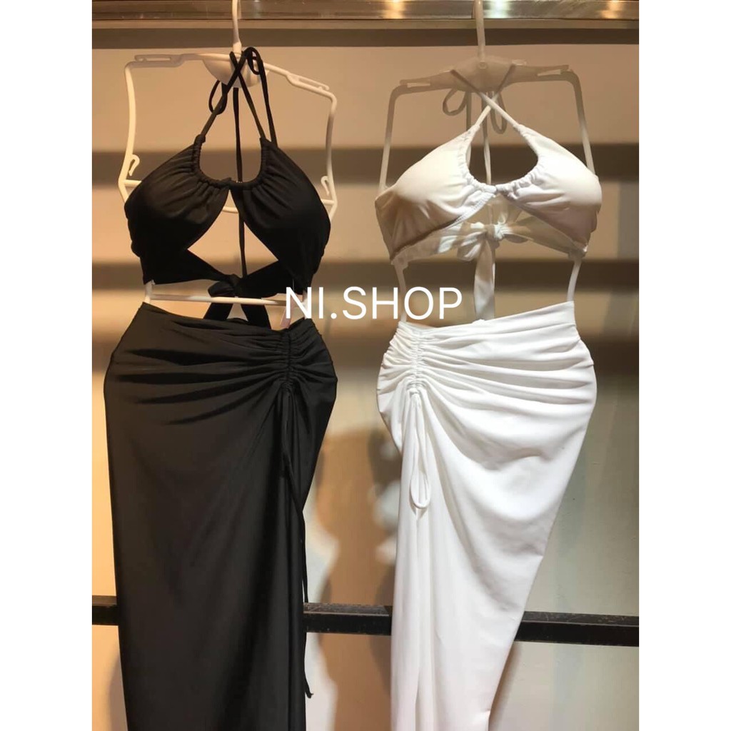 Set bikini kèm váy hot 2021 Ngọc Trinh đi biển, xoắn hông (kèm hình thật) | BigBuy360 - bigbuy360.vn