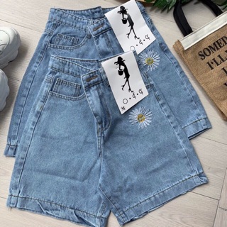 Quần short jeans thêu hoa cúc