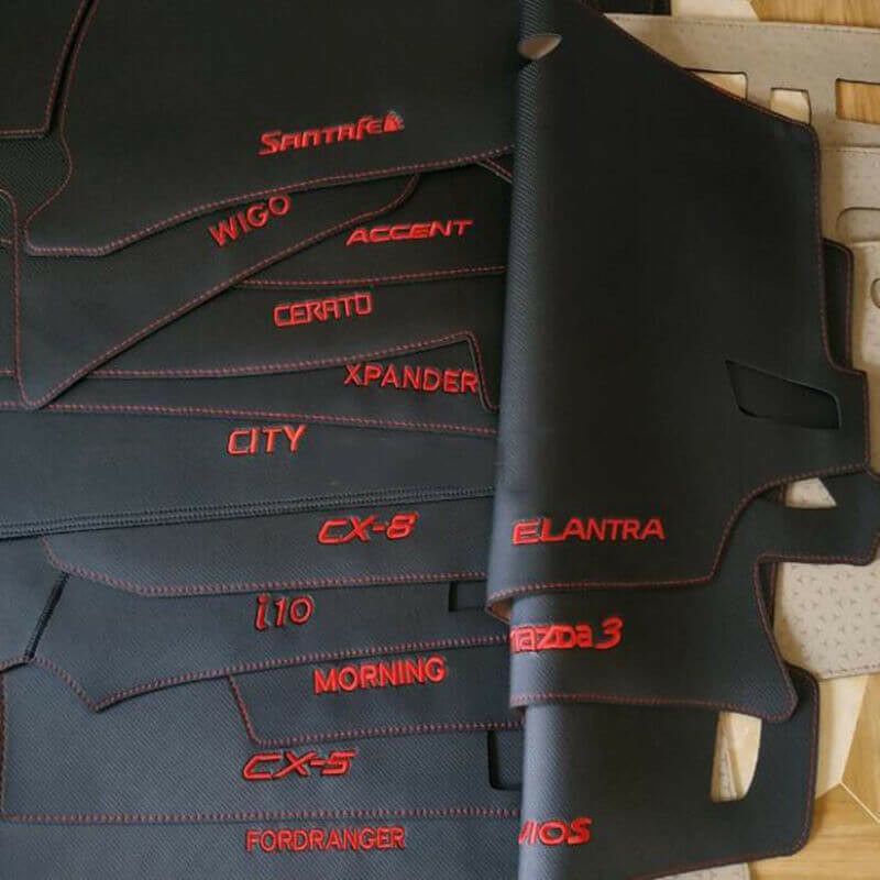 Thảm taplo xe Honda CRV 2013- 2014 2015 2016 2017 (2.0L và 2.4L) có hàng nhung và da carbon - 3 lớp chống trượt