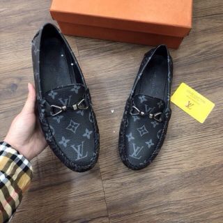 Giày mọi lv tag sắt về hàng
Sz 38-42
180k, sỉ dây giá tốt