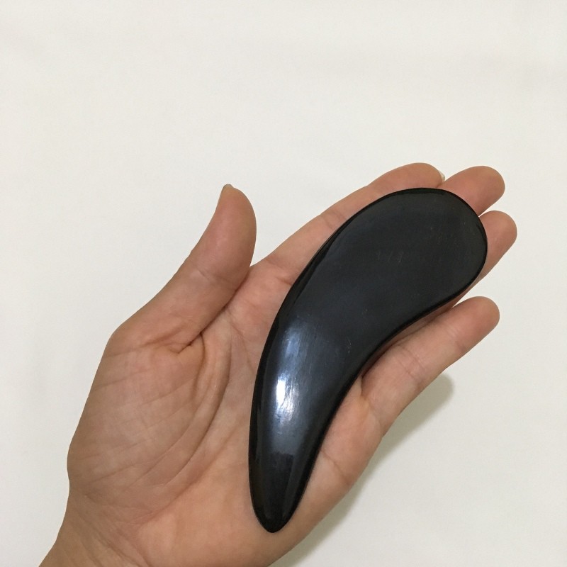 Cây đánh cảm, cạo gió sừng trâu tự nhiên CCG08 Chuối đen Dài 12x4cm