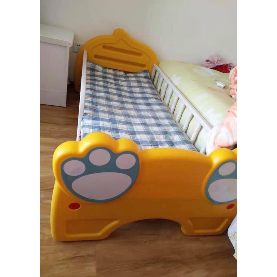 Giường ngủ trẻ em bằng nhựa CAYABE Holla màu hồng cún con