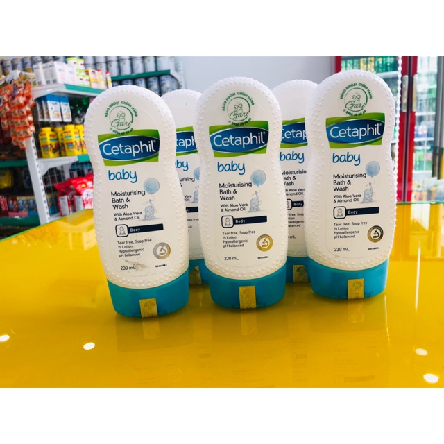 Sữa tắm gội Cetaphil Baby dưỡng ẩm cho bé 230ml