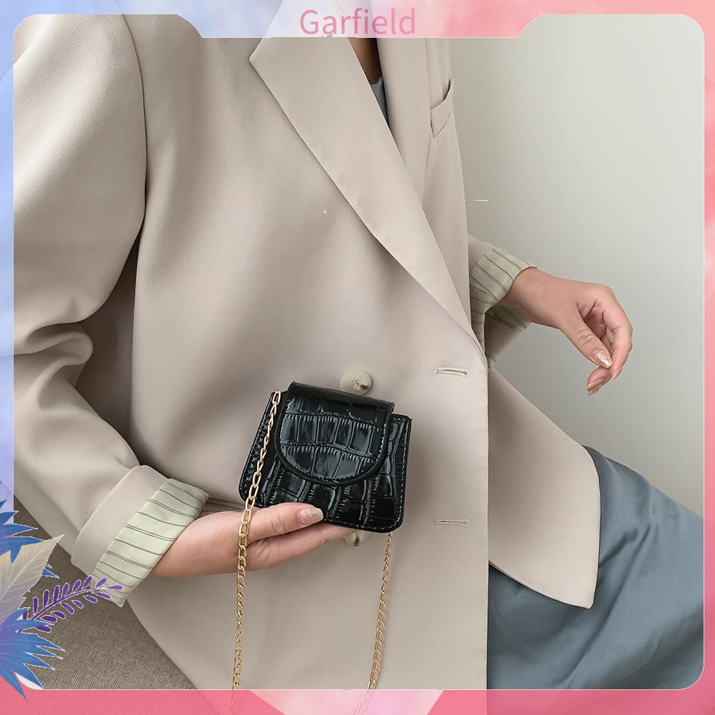 Túi đeo chéo bằng da màu trơn dáng nhỏ nhắn phối chuỗi dây xích phong cách thời trang cho nữ