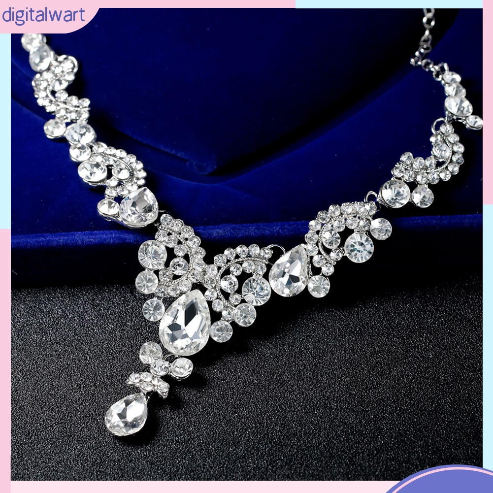 Bộ dây chuyền và khuyên tai đính đá phong cách sành điệu cho nữ