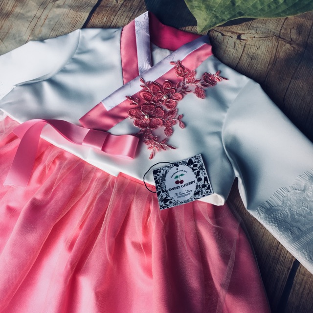 Bộ hanbok cho bé ảnh thật