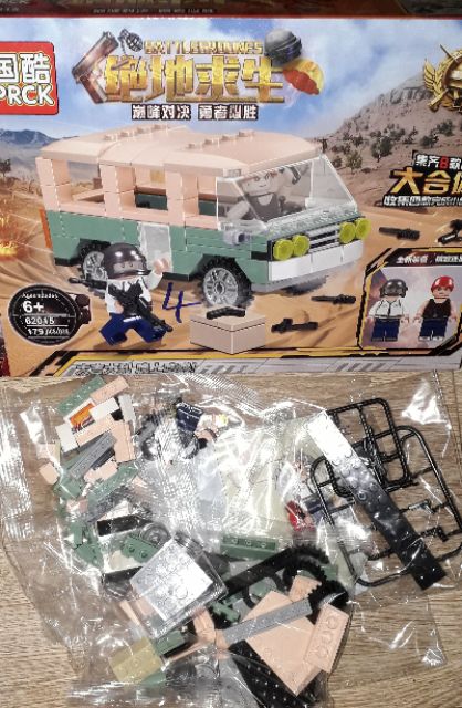 Lắp ráp 1 hộp LegoPubg 62015 có nhiều chi tiết bằng nhựa ABS rất đẹp