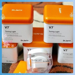 Kem nâng tone v7 tonight light 50ml