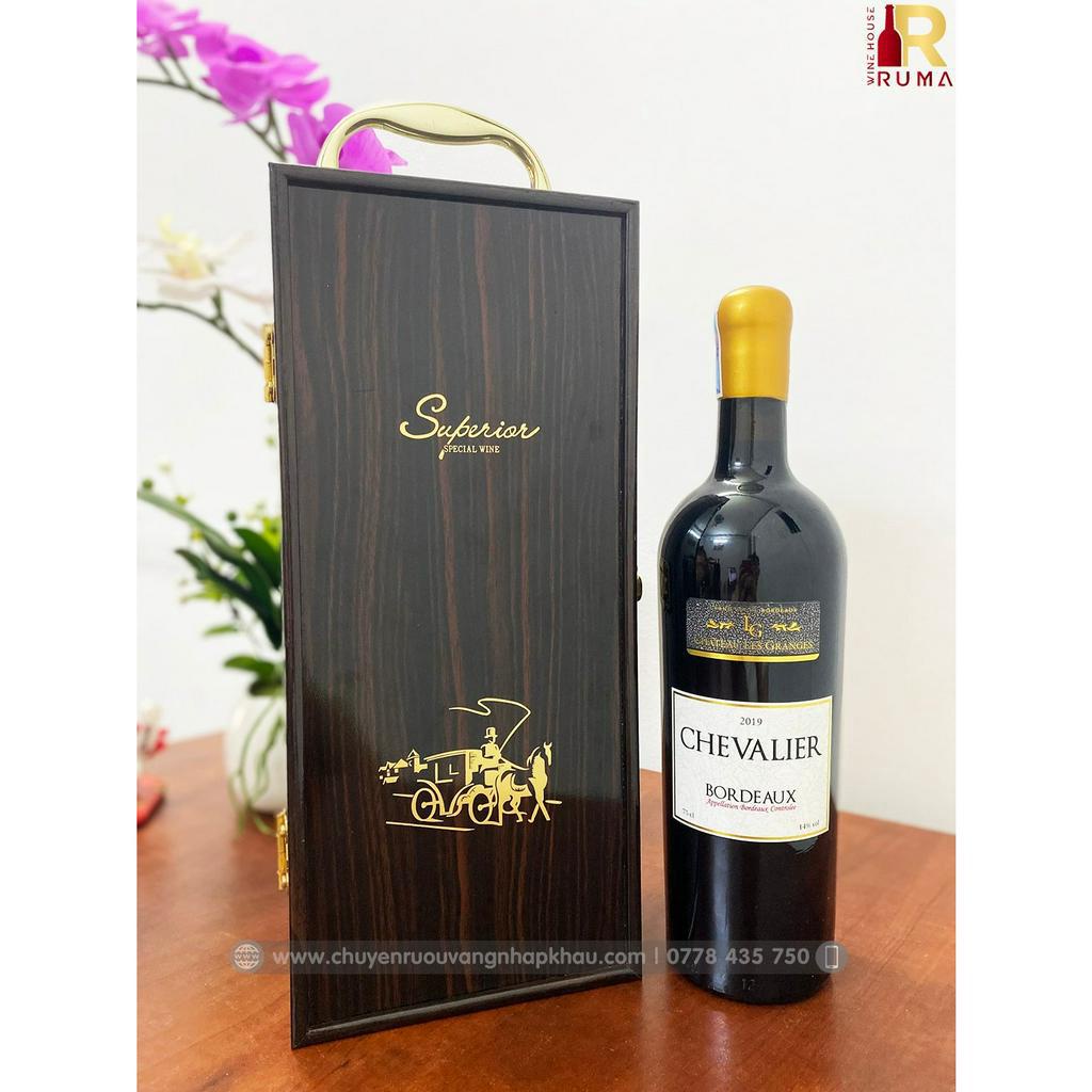 Set quà tặng 1 chai Vang Pháp Chevalier - Hộp sơn mài