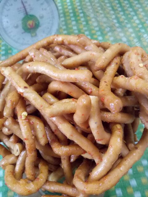 Bánh thèo lèo thái cay mặn
