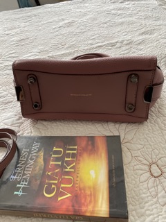Túi Coach dòng da hạt tiêu