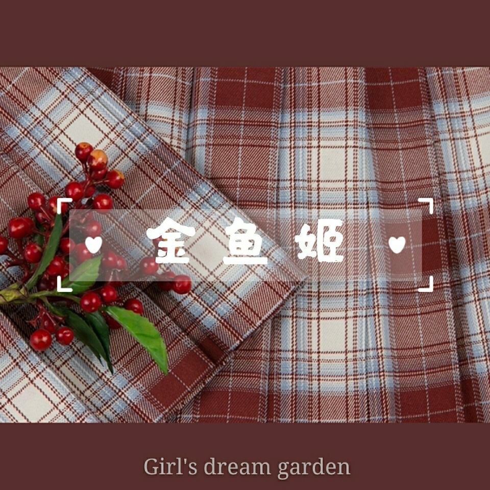 Chân váy xếp ly với áo không có họa tiết trên túi đồng phục nữ sinh D121 | BigBuy360 - bigbuy360.vn