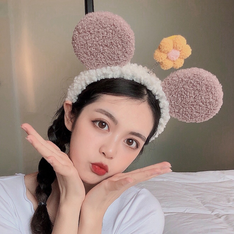 Cài bờm tai chuột mickey mọc hoa trên đầu makeup, rửa mặt