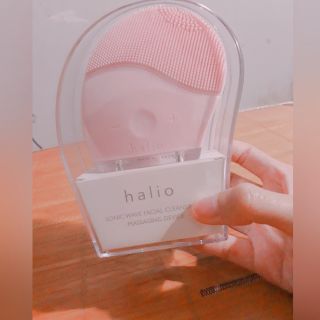 Máy rửa mặt Halio