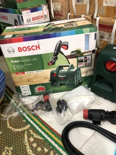 Máy rửa xe Bosch Easy 110-120