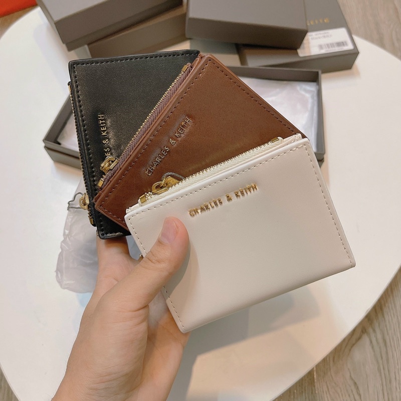 Ví xê ka nguyên hộp dập nhỏ gọn tiện lợi