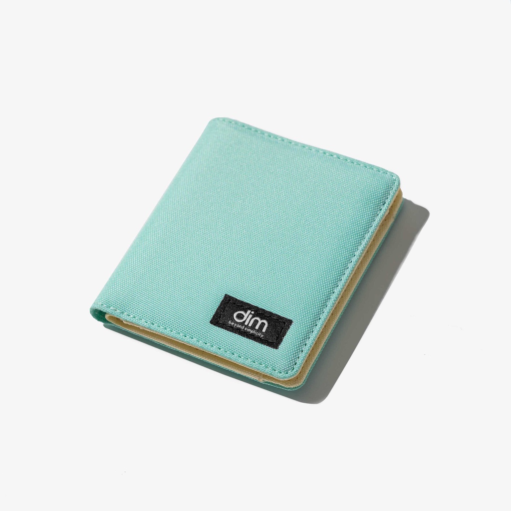Ví vải gập đôi unisex DIM Basic Wallet 2 - Đứng