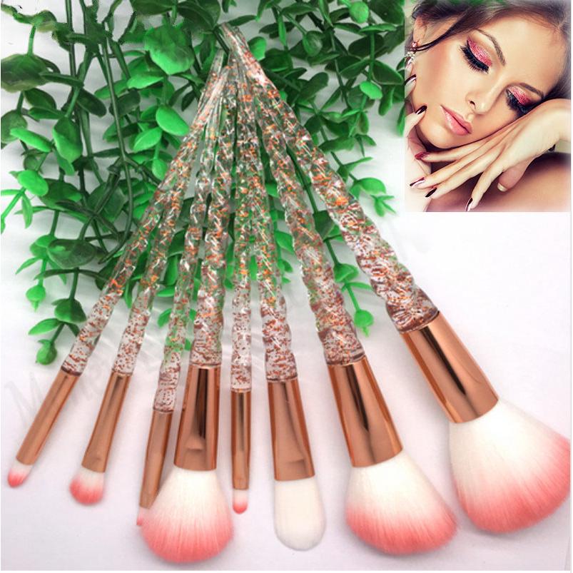 Set 8 cọ trang điểm có tay cầm hình lốc xoáy hợp thời trang
