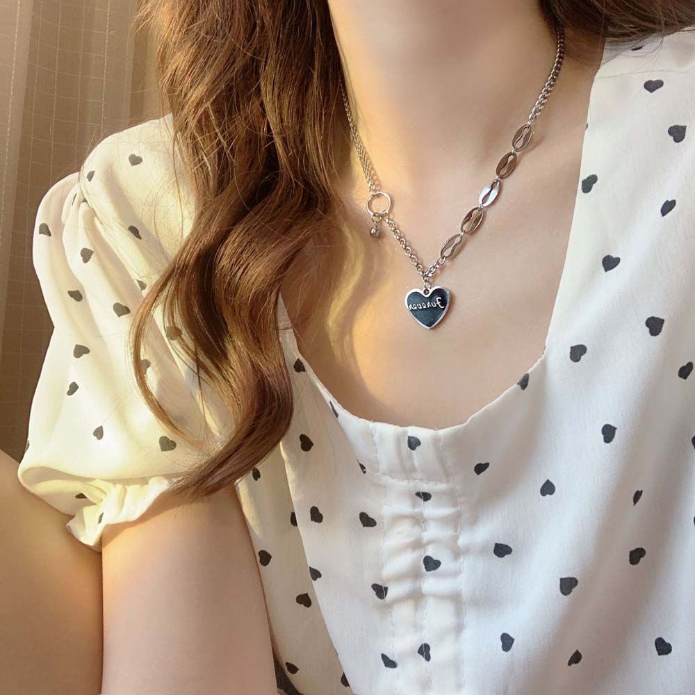 Vòng cổ hợp kim mặt hình trái tim khắc chữ phong cách Hàn Quốc