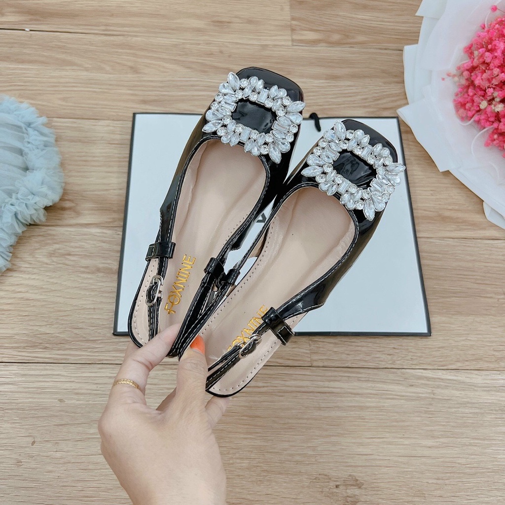 Giày nữ mặt đá vuông phối quai hậu lên chân cực sang chảnh mã V08