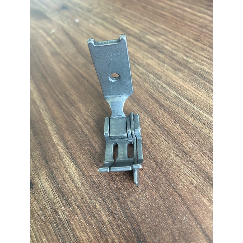 Chân vịt mí phải máy 2 kim 1/4