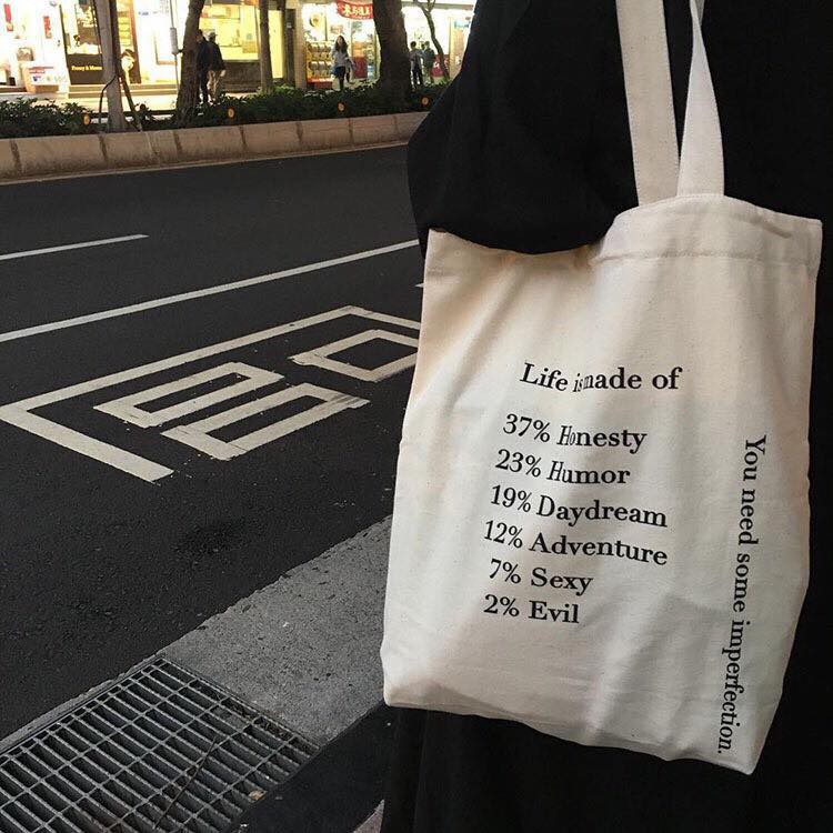 Túi Tote Túi Vải Canvas Mềm in chữ LIFE IS MADE OF  Có Khóa Miệng