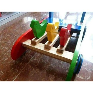 Xe tập đi gỗ hình 3 con gà