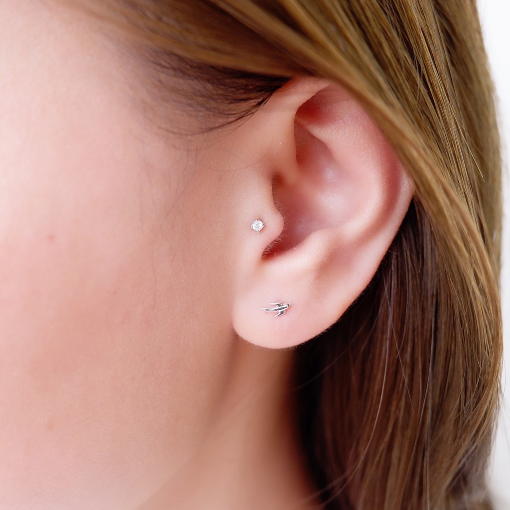 Hoa tai bạc nữ họa tiết chim én ESTELLE