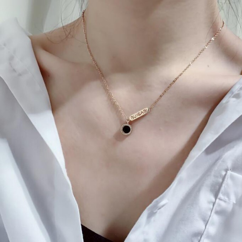 Dây Chuyền Thép Titan Mạ Vàng Hồng 18K Mặt Chữ Số La Mã Cổ Điển Thời Trang