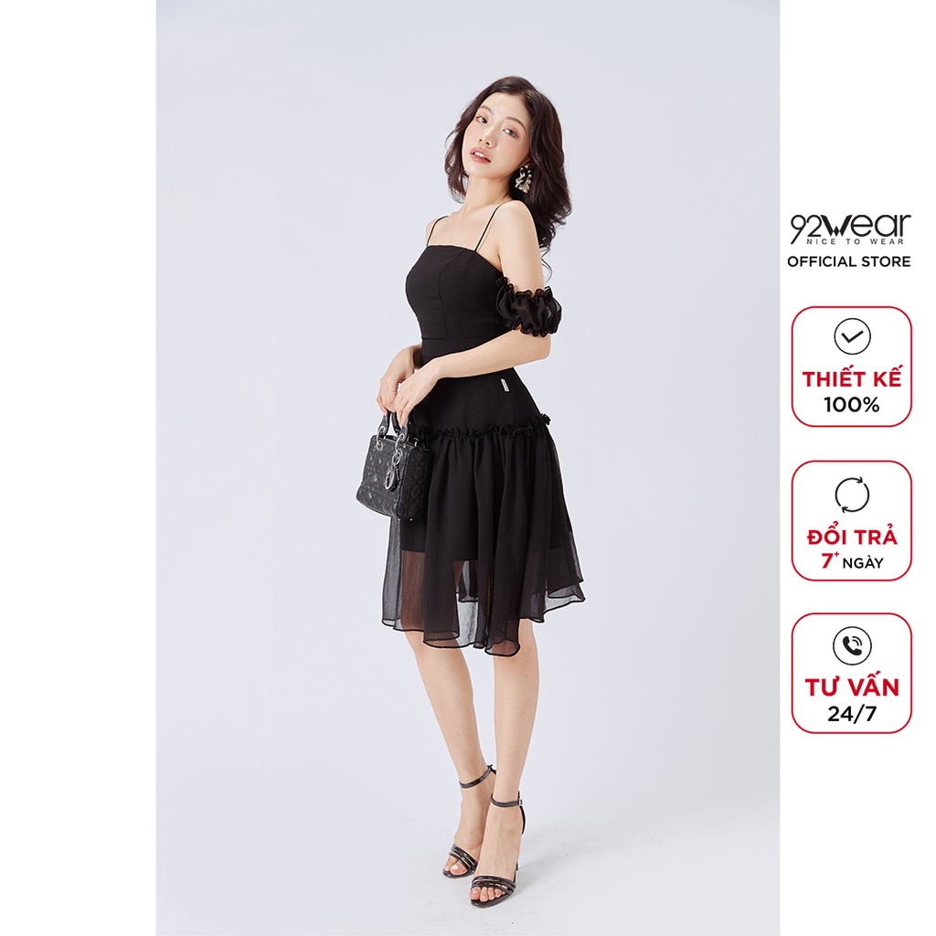 Đầm 2 dây dự tiệc 92WEAR thiết kế dáng xòe phối voan tay trễ vai gợi cảm quyến rũ DEW1113