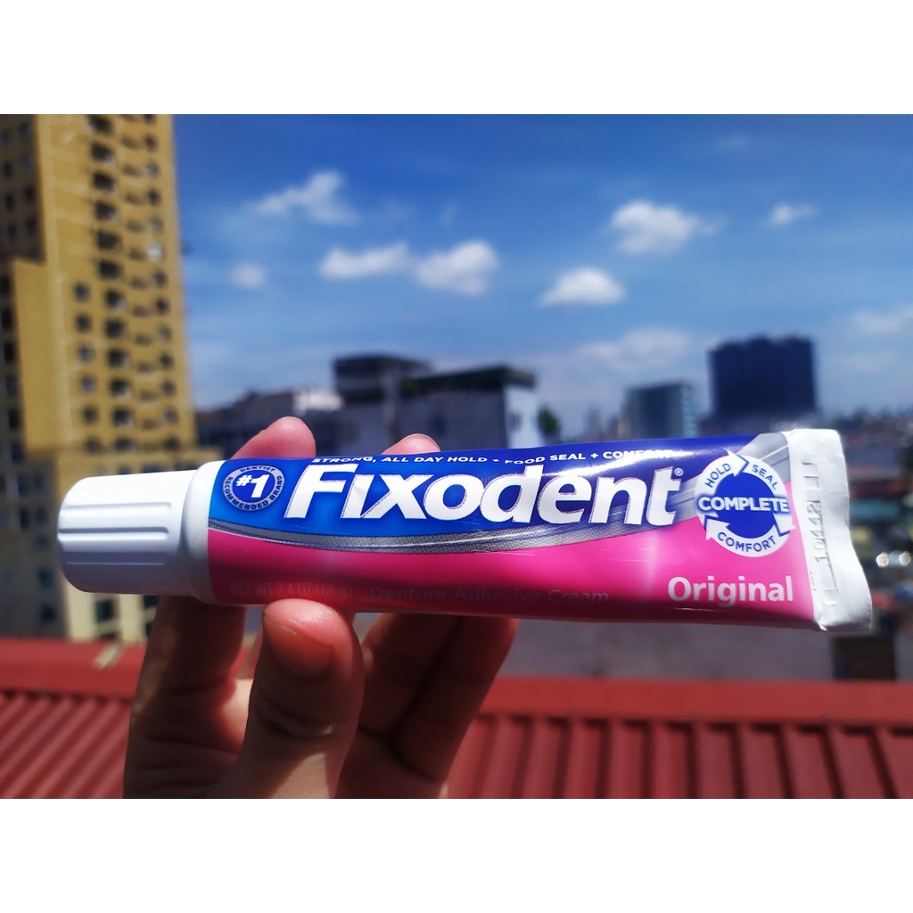 Tuýp Keo Dán Hàm Răng Giả Fixodent 68g bền, chắc dễ vệ sinh, sản xuất tại Made in USA.