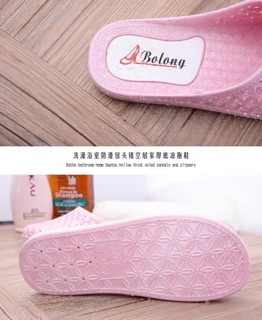 Dép bít nhựa dẻo